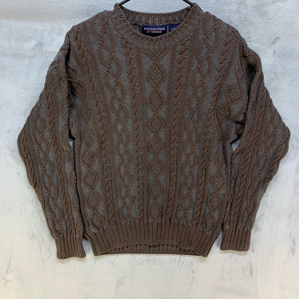 Roundtree & Yorke Sweater size L 3D knit